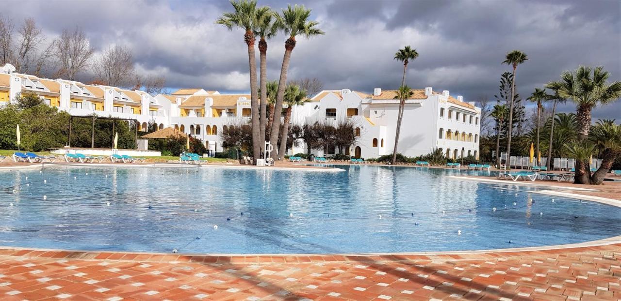 Casa Marias II - Inserido No Resort Golden Club Cabanas カバナス・デ・タビラ エクステリア 写真